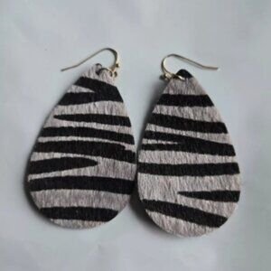 Black Zebra Striped Faux Leather Women's Dangle Lightweight Teardrop Earrings